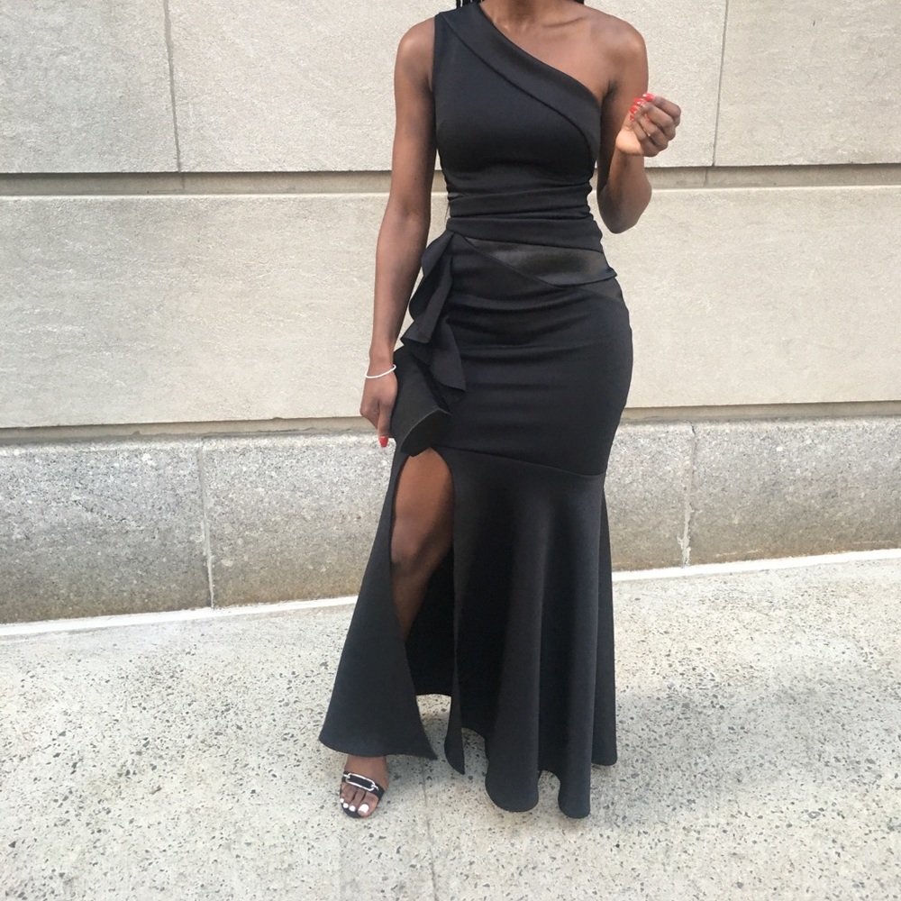 Lipsy One-Shoulder Maxi Dress